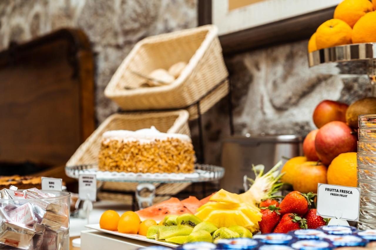 La Locanda Del Conte Mameli Олбия Екстериор снимка