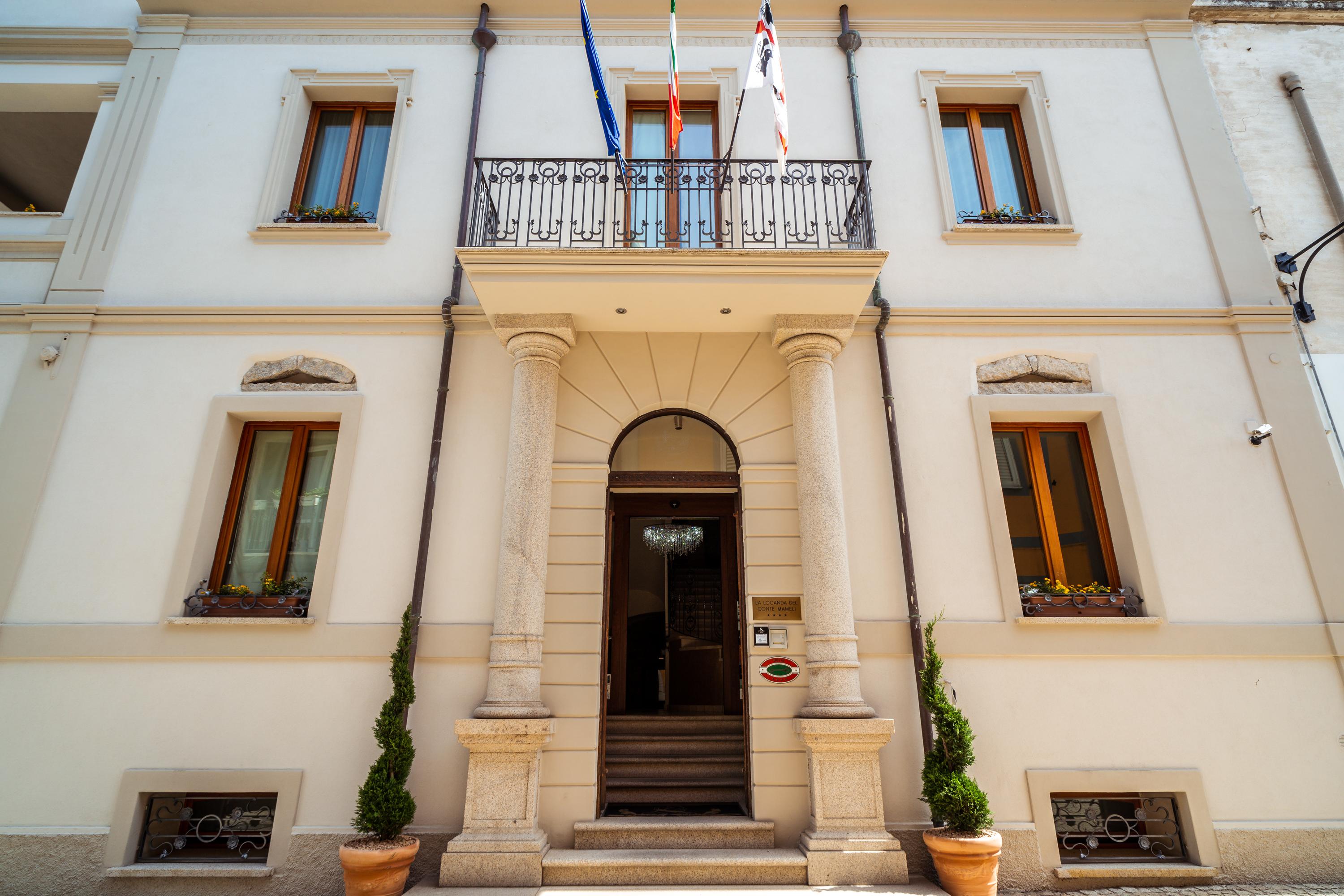 La Locanda Del Conte Mameli Олбия Екстериор снимка